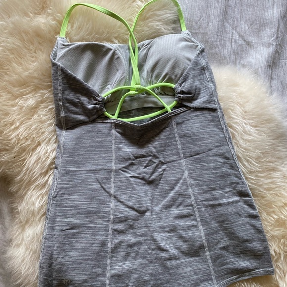 Lululemon Dancing Warrior Tank - Picture 2 of 3